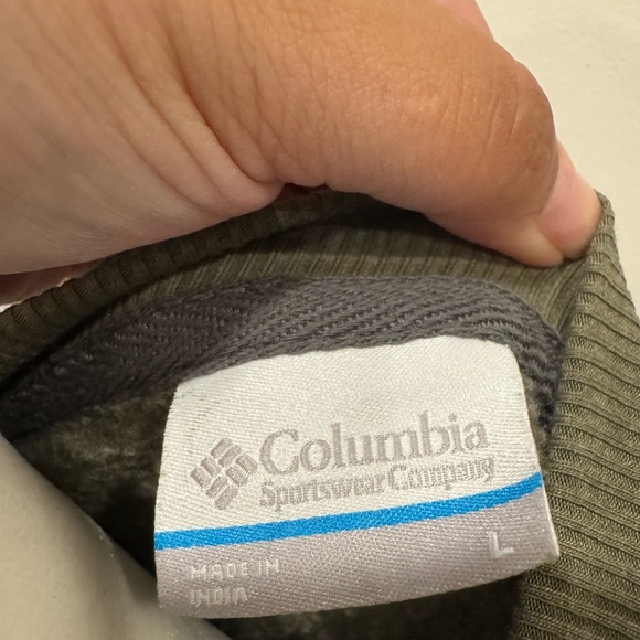 Columbia Men’s Olive Crewneck Sweater Size Large - Picture 4 of 4